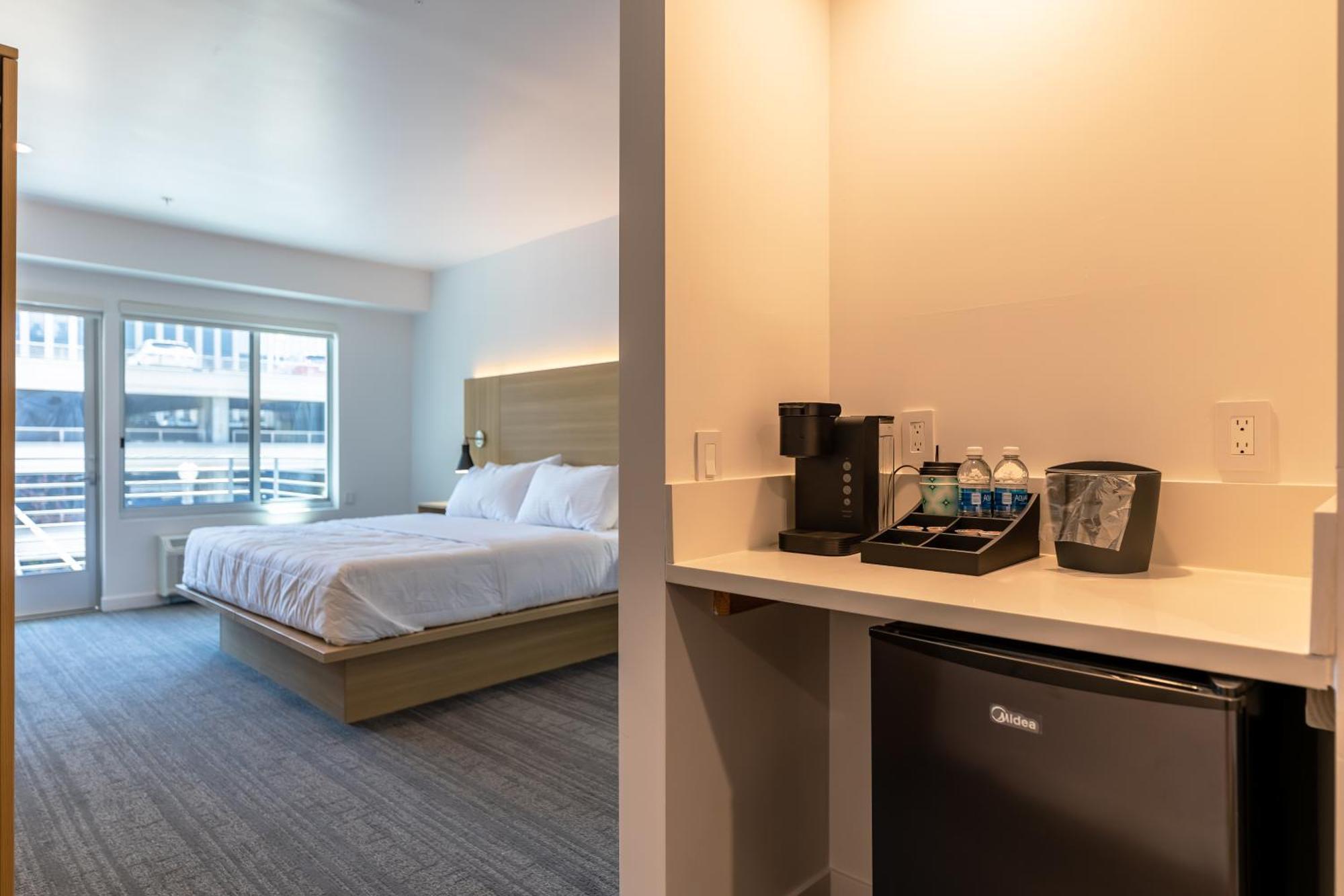 Hotel Mai Downtown Long Beach Room photo